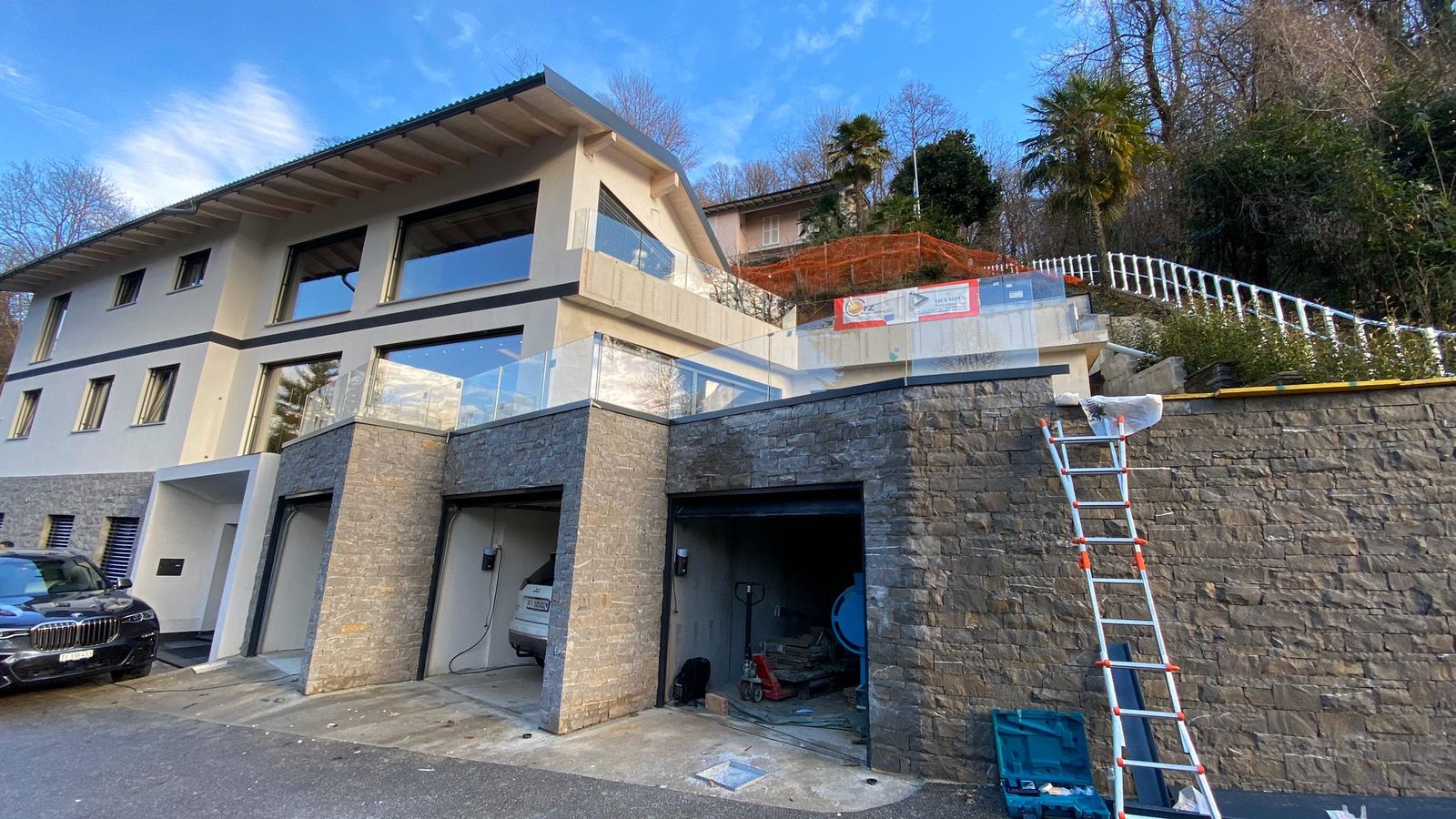 Installazione ALUSKY — parapetto in vetro